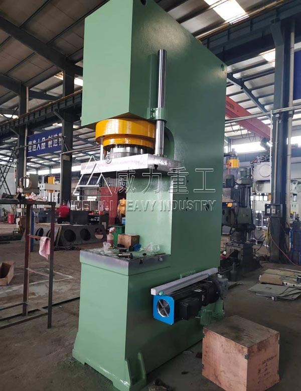 新能源汽車(chē)配件用315噸單柱液壓機(jī)